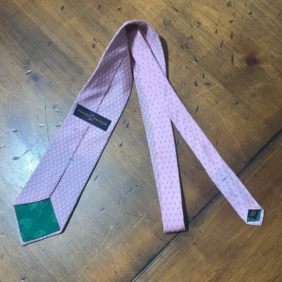 ⛳️ Tommy Hilfiger pink little golf balls and tees 100% silk necktie - Picture 4 of 9